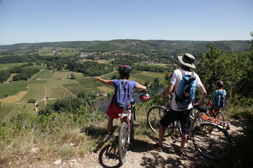 VTT en famille - Vallée du Lot © Lot Tourisme - P. Foresti